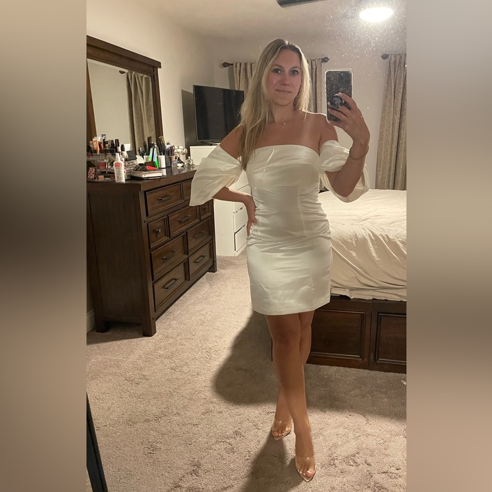 Nisha - white strapless mini dress - Picture 5 of 5